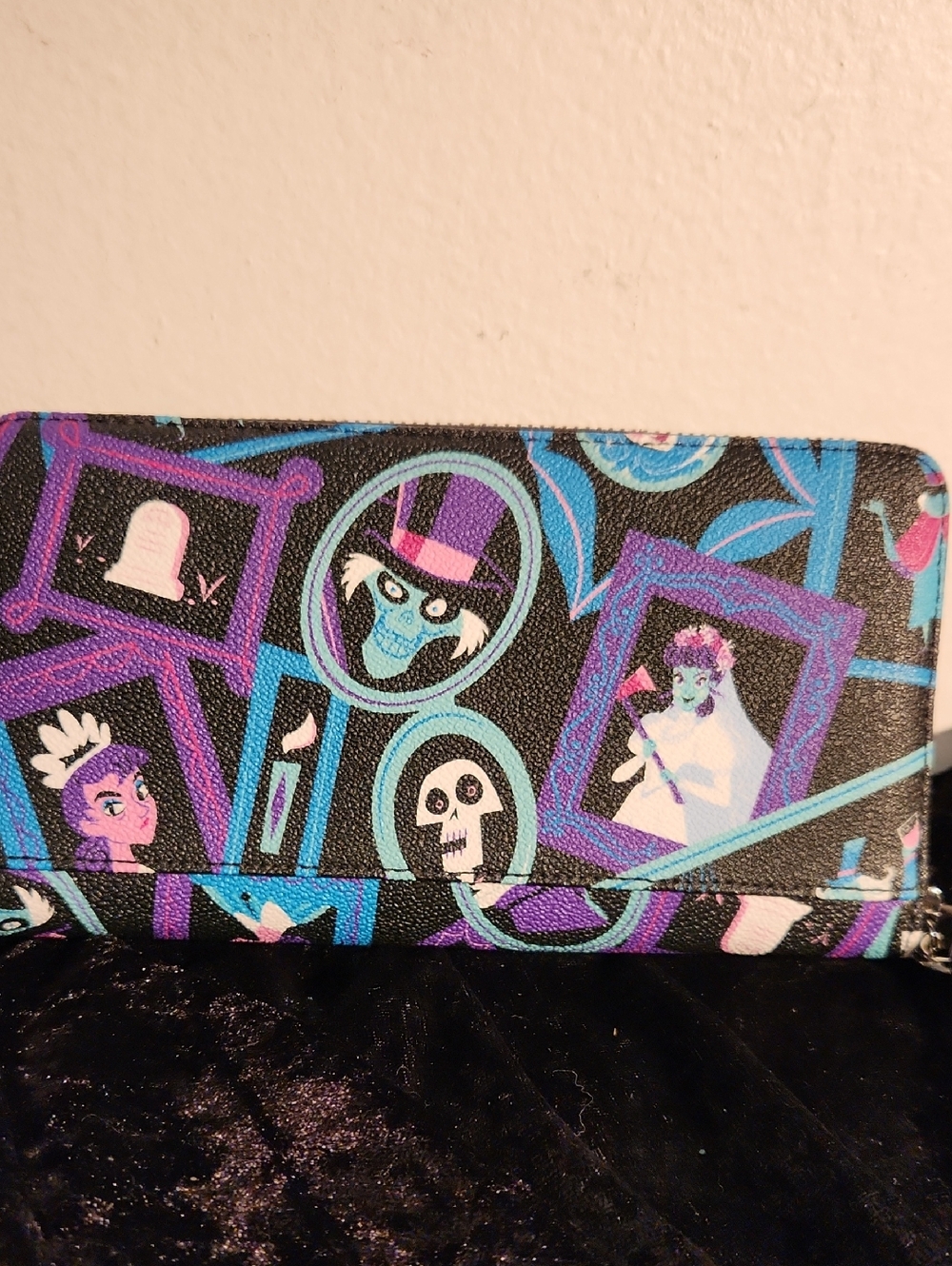 Dooney & Bourke Haunted Mansion Wrislet - Picture 6 of 8